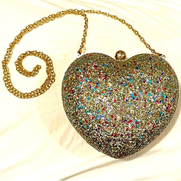 Handbags - High shine heart clutch